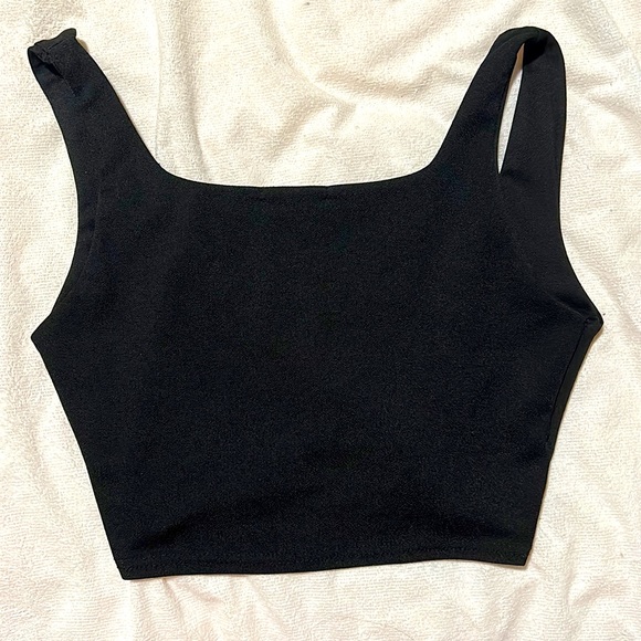 PrettyLittleThing Black Crop Top Size 6 US - Picture 2 of 2